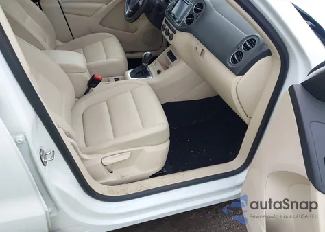 2017 Volkswagen Tiguan 2.0T/2.0T S из США, поврежденный, VIN WVGBV7AXXHK025188